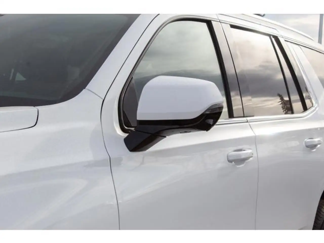 Chevrolet Tahoe снимка Chevrolet Tahoe