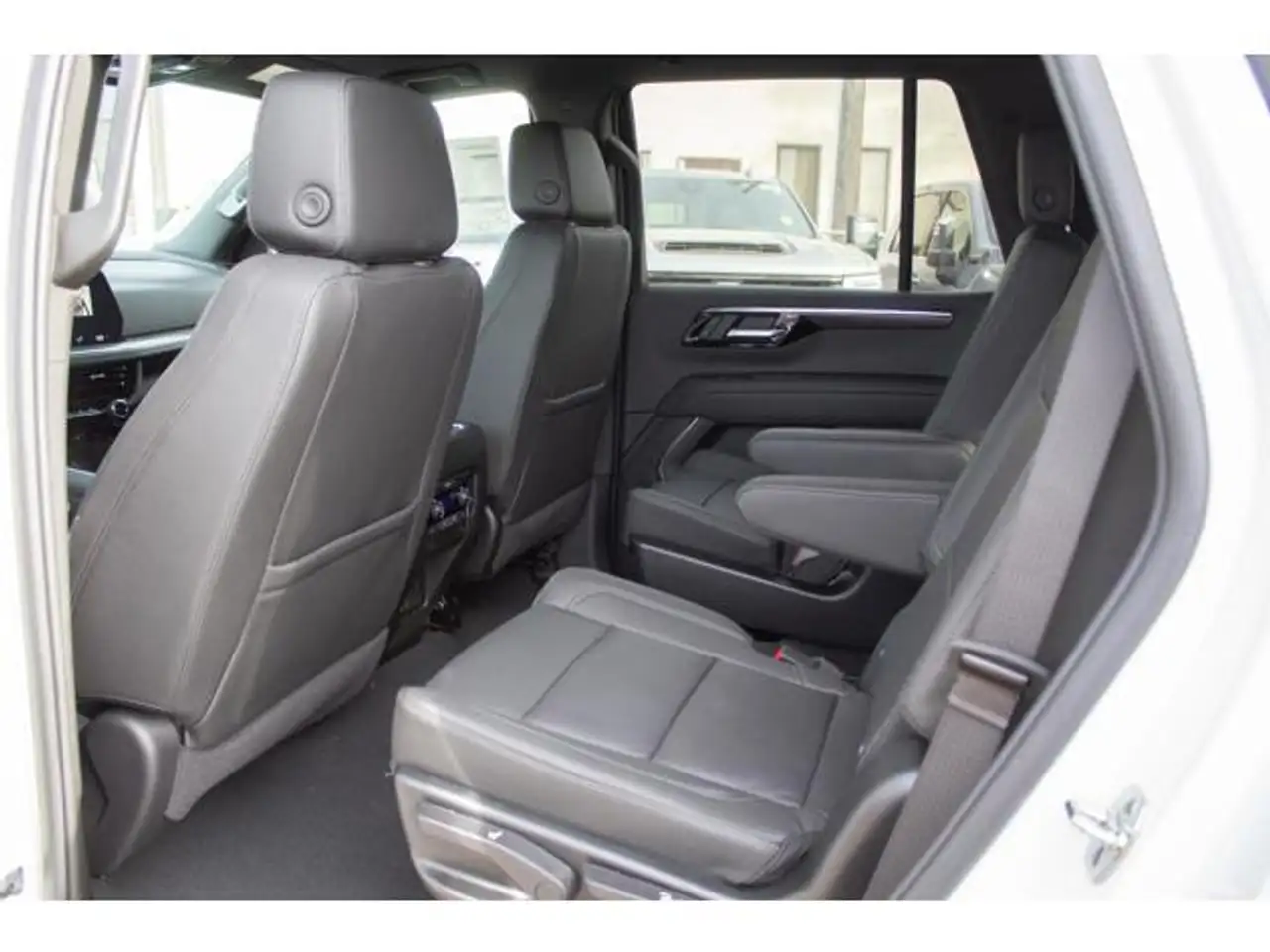 Chevrolet Tahoe снимка Chevrolet Tahoe