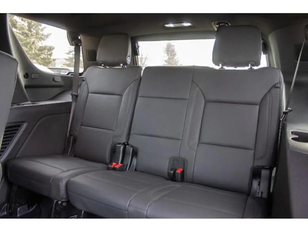 Chevrolet Tahoe снимка Chevrolet Tahoe