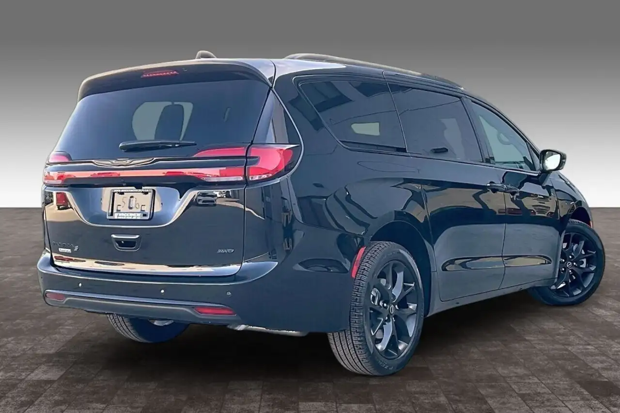 Chrysler Pacifica fotografie Chrysler Pacifica