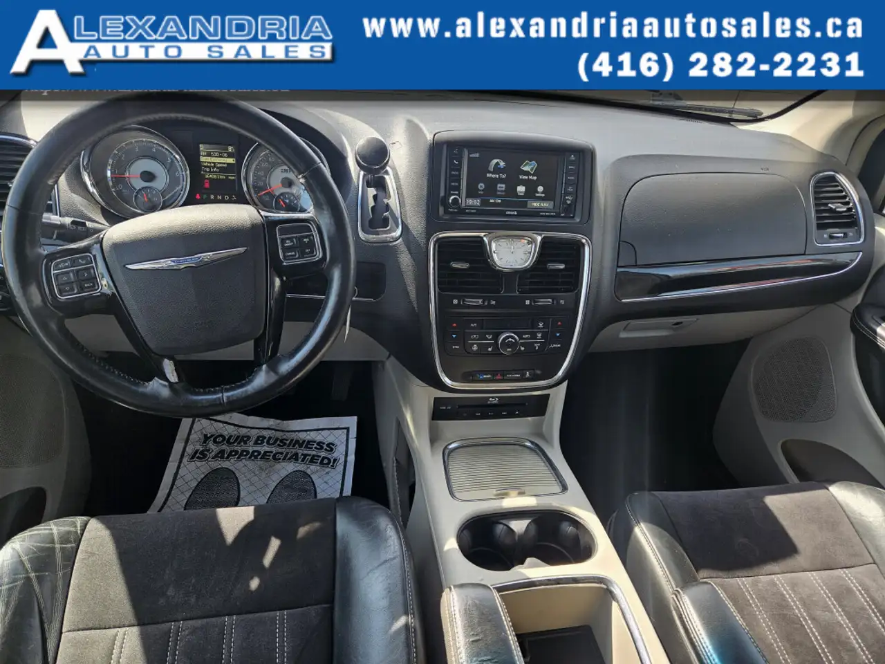 Chrysler Town & Country снимка Chrysler Town & Country