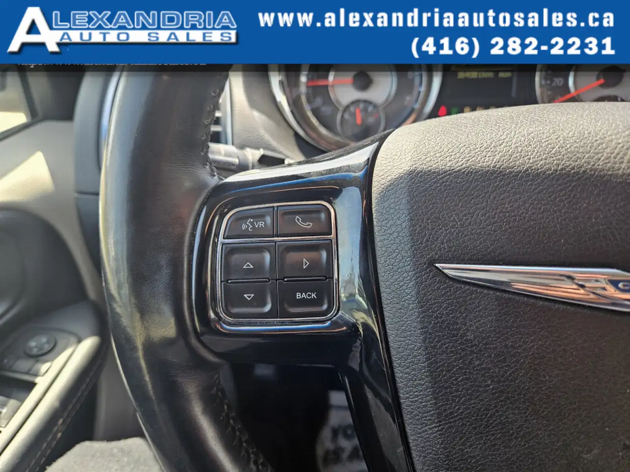 Chrysler Town & Country снимка Chrysler Town & Country