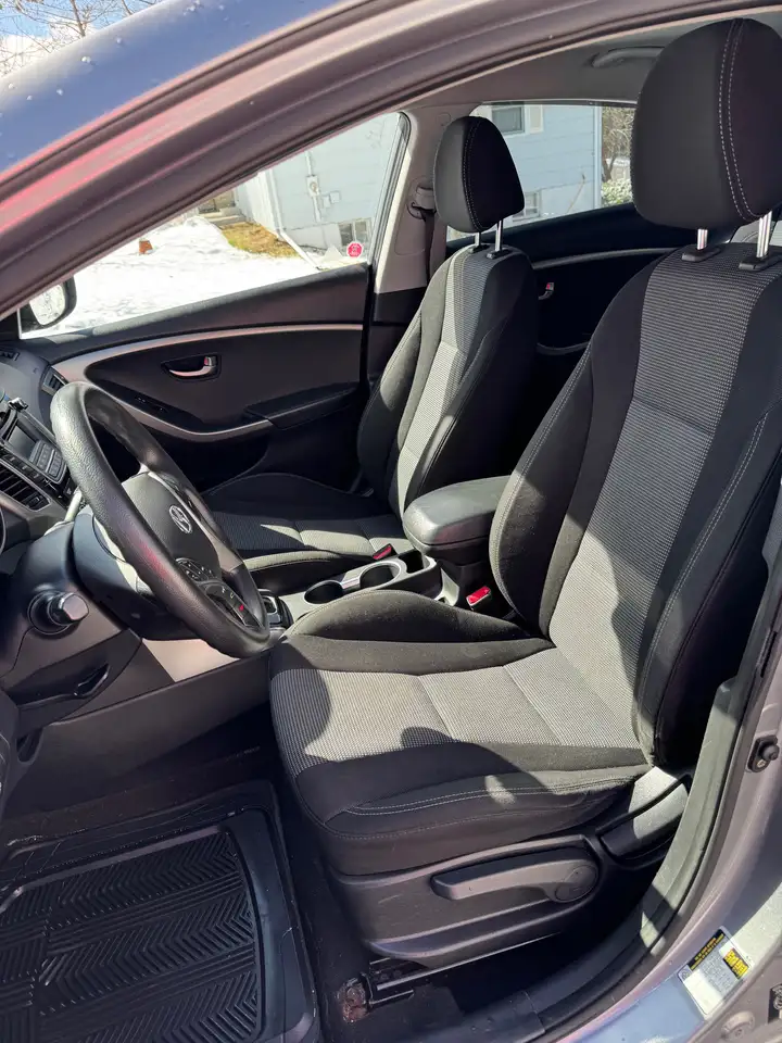 Hyundai ELANTRA снимка Hyundai ELANTRA