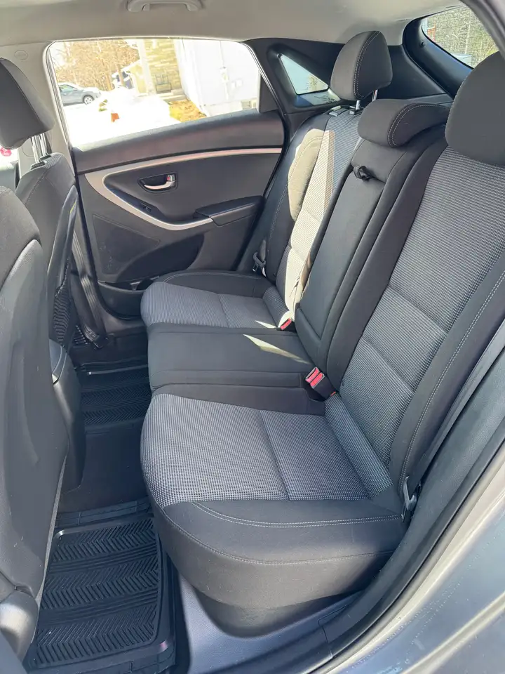 Hyundai ELANTRA снимка Hyundai ELANTRA