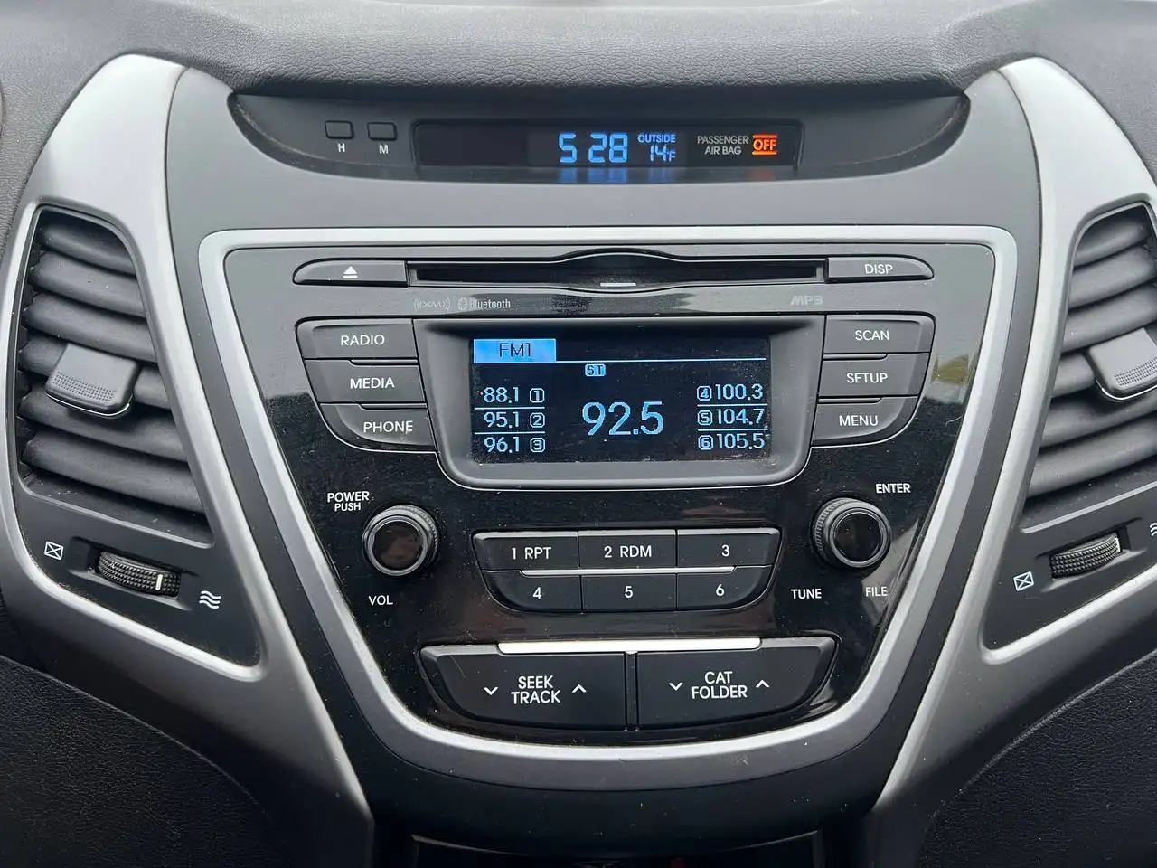 Hyundai ELANTRA снимка Hyundai ELANTRA