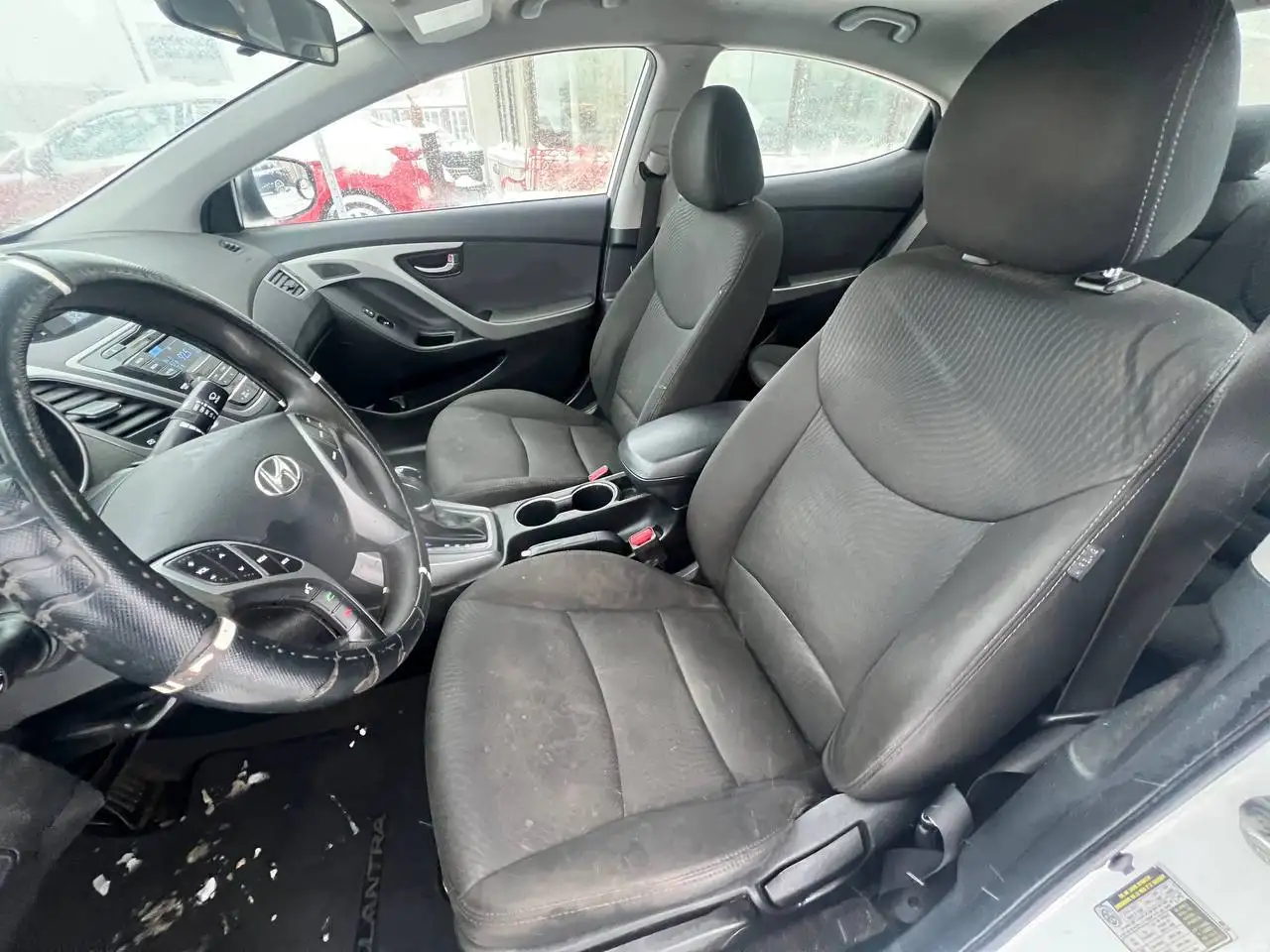 Hyundai ELANTRA снимка Hyundai ELANTRA