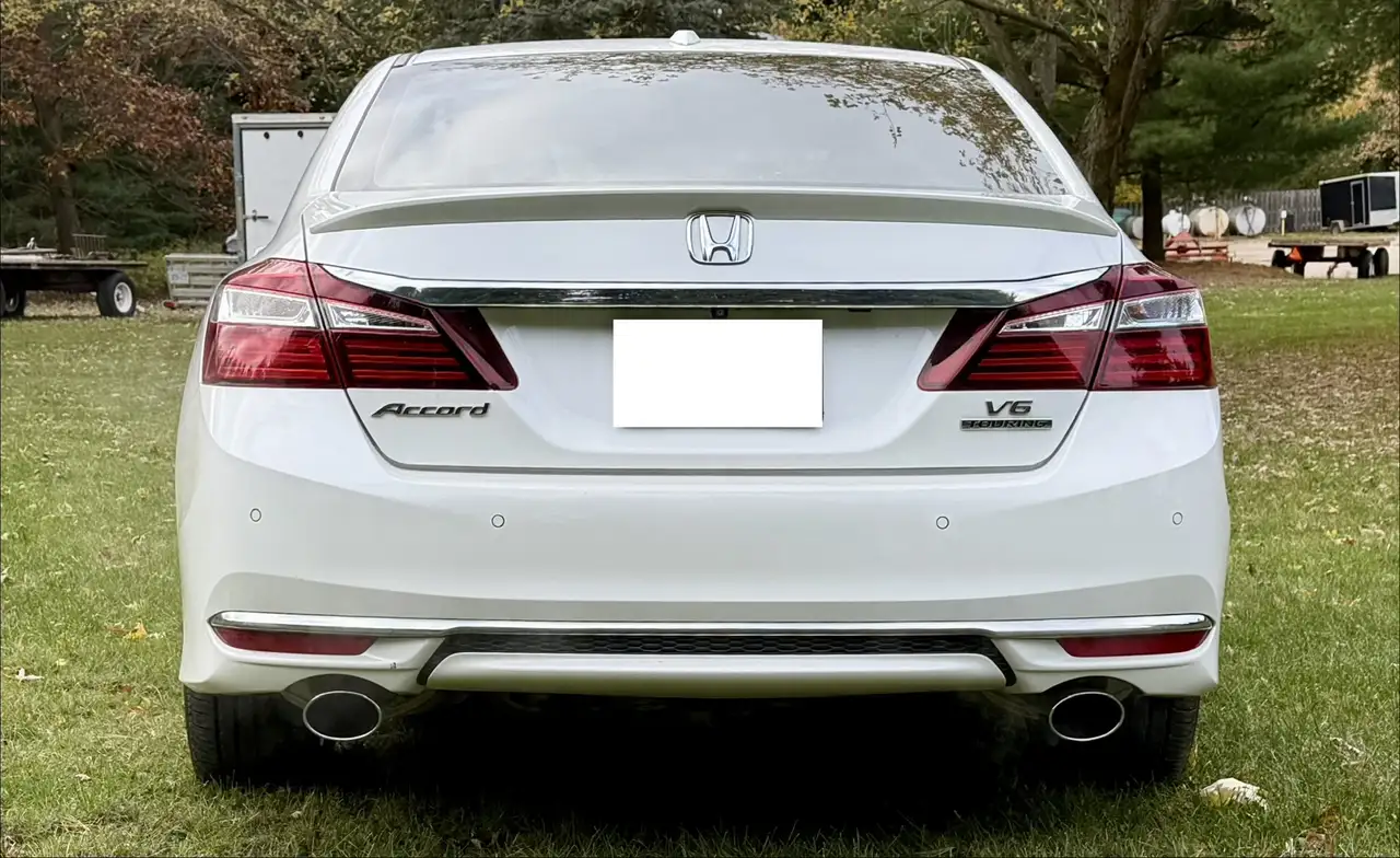 Honda Accord снимка Honda Accord