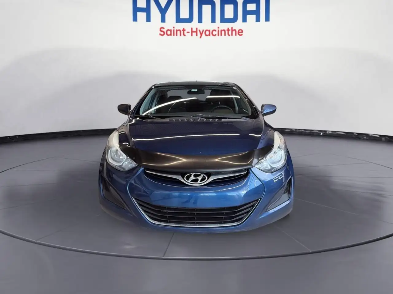 Hyundai ELANTRA photo Hyundai ELANTRA