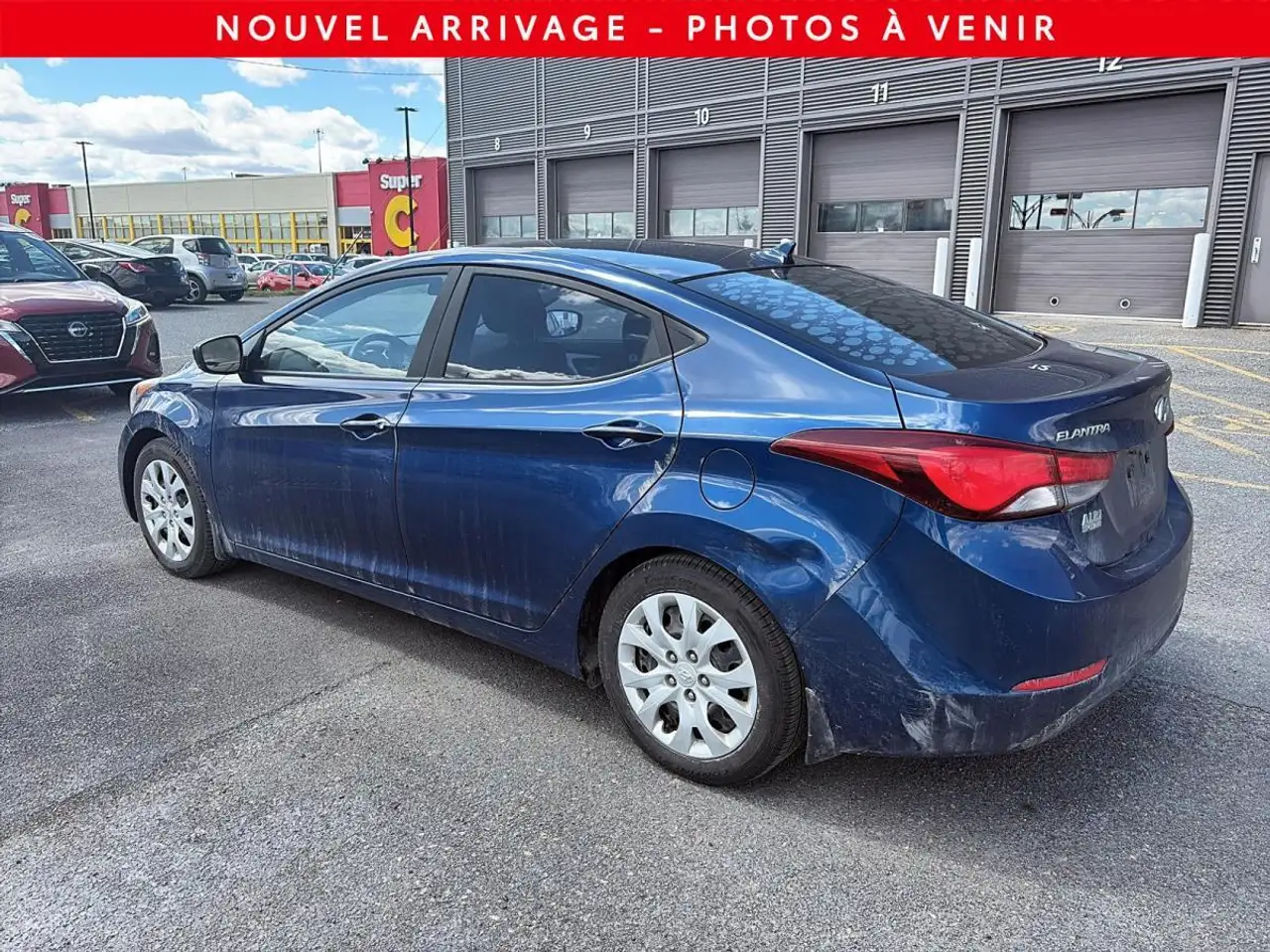 Hyundai ELANTRA photo Hyundai ELANTRA