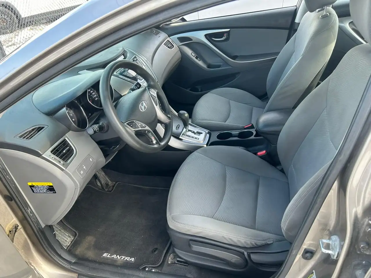 Hyundai ELANTRA снимка Hyundai ELANTRA
