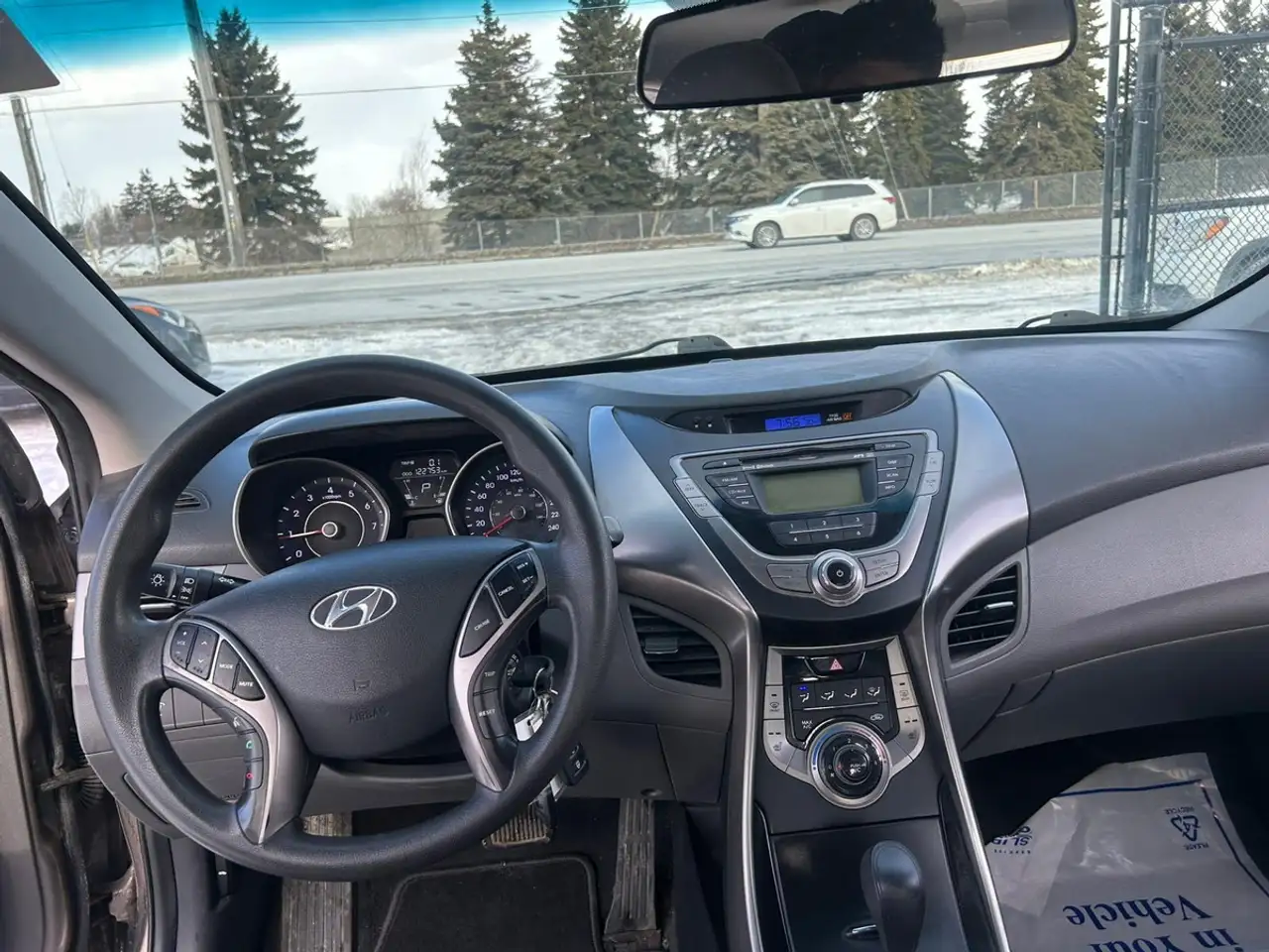 Hyundai ELANTRA снимка Hyundai ELANTRA