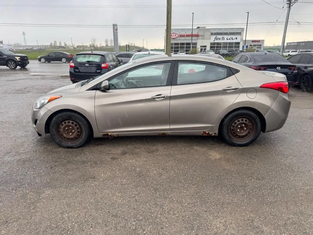 Hyundai ELANTRA снимка Hyundai ELANTRA