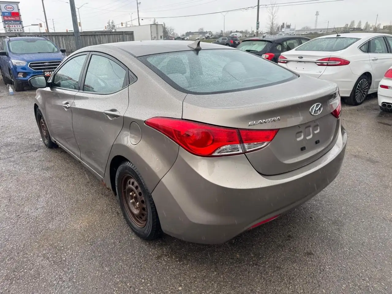 Hyundai ELANTRA снимка Hyundai ELANTRA