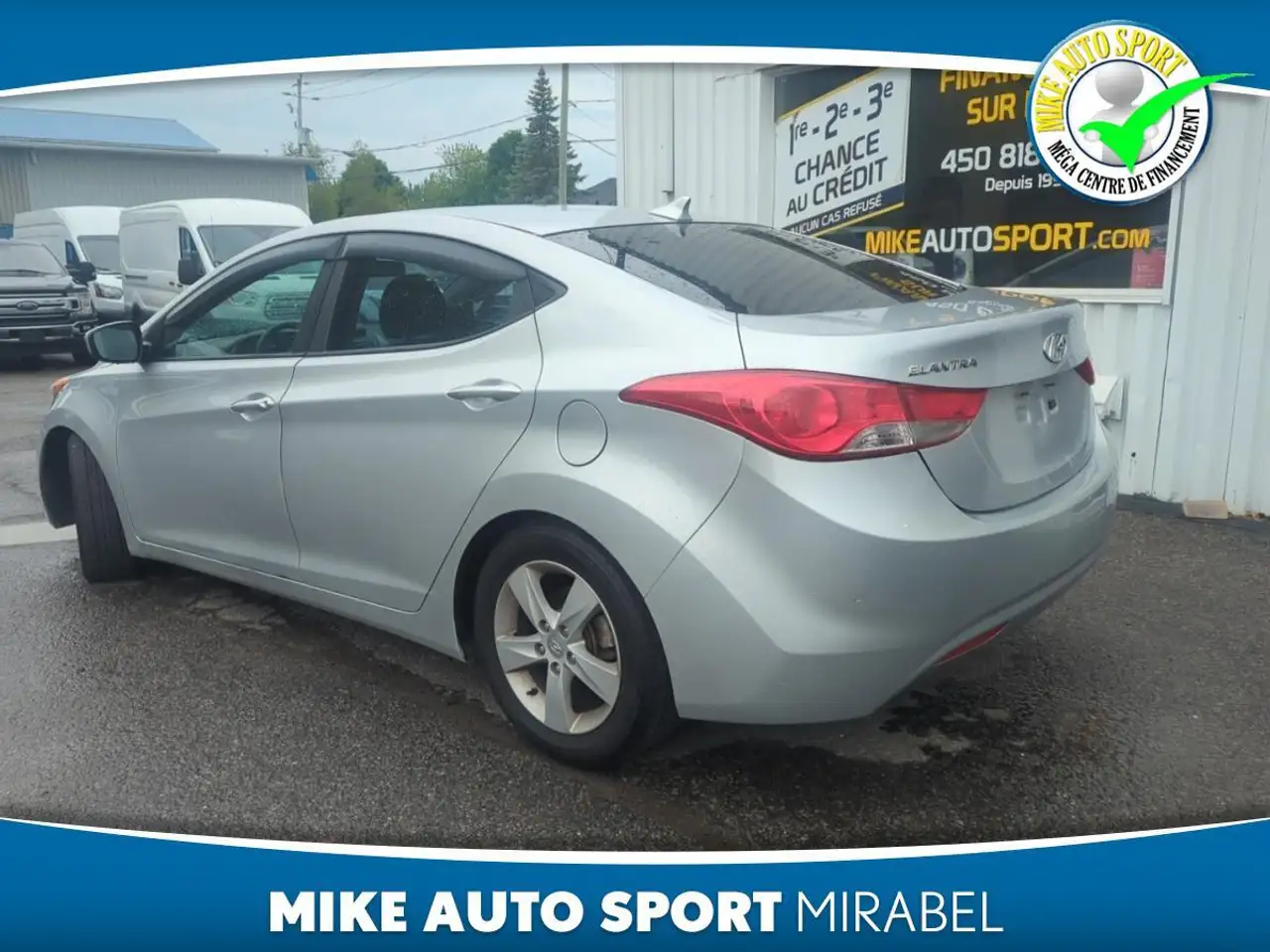 Hyundai ELANTRA снимка Hyundai ELANTRA