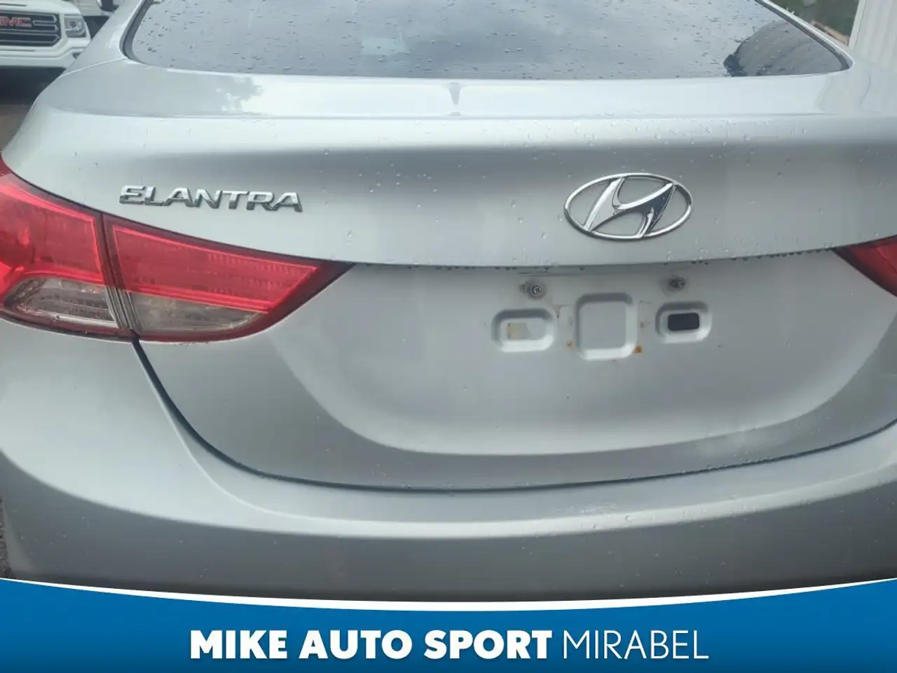 Hyundai ELANTRA снимка Hyundai ELANTRA