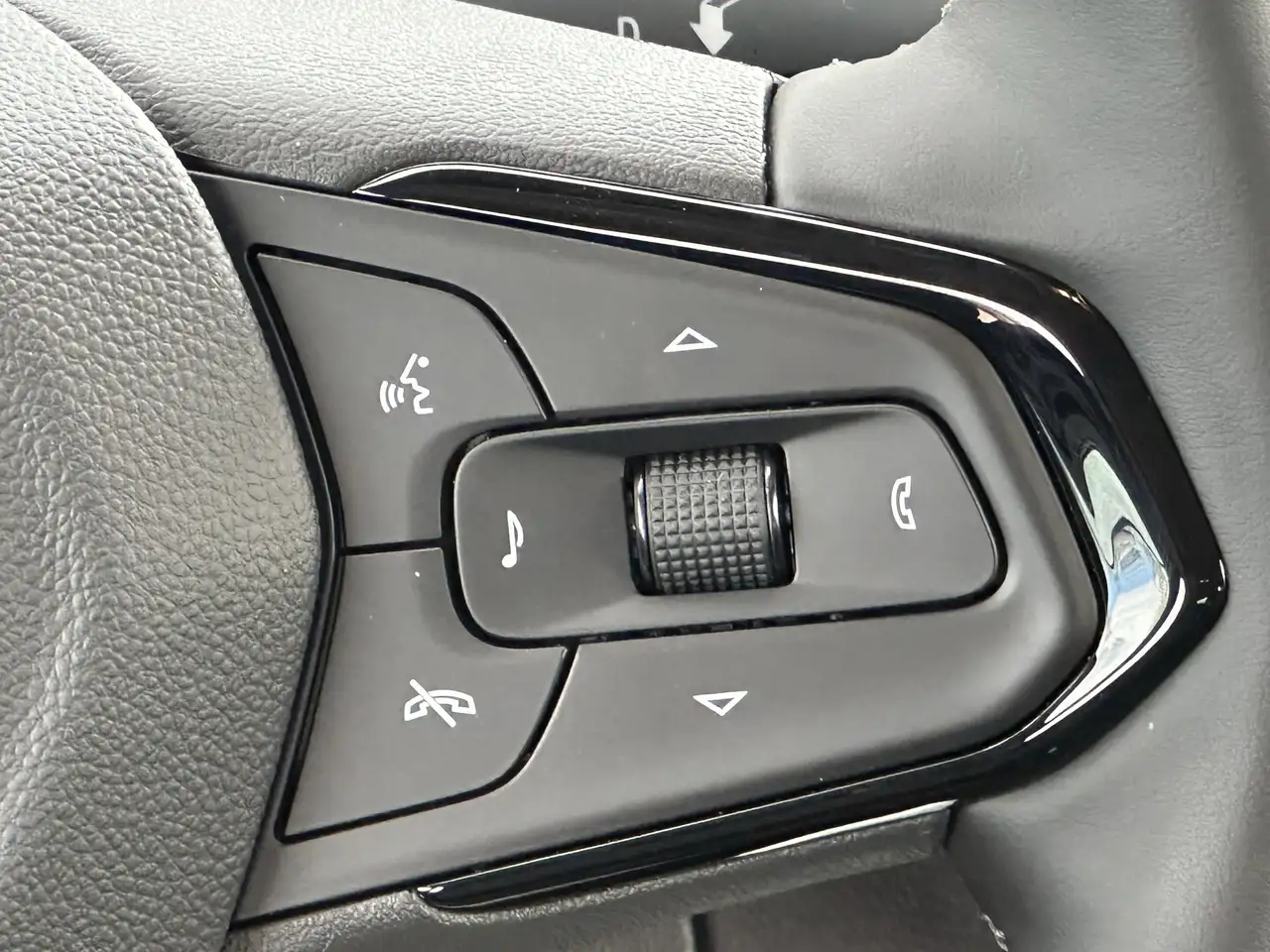 Chevrolet Bolt снимка Chevrolet Bolt