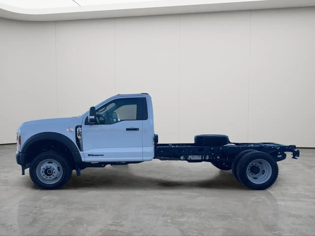 Ford F-550 Super Duty снимка Ford F-550 Super Duty