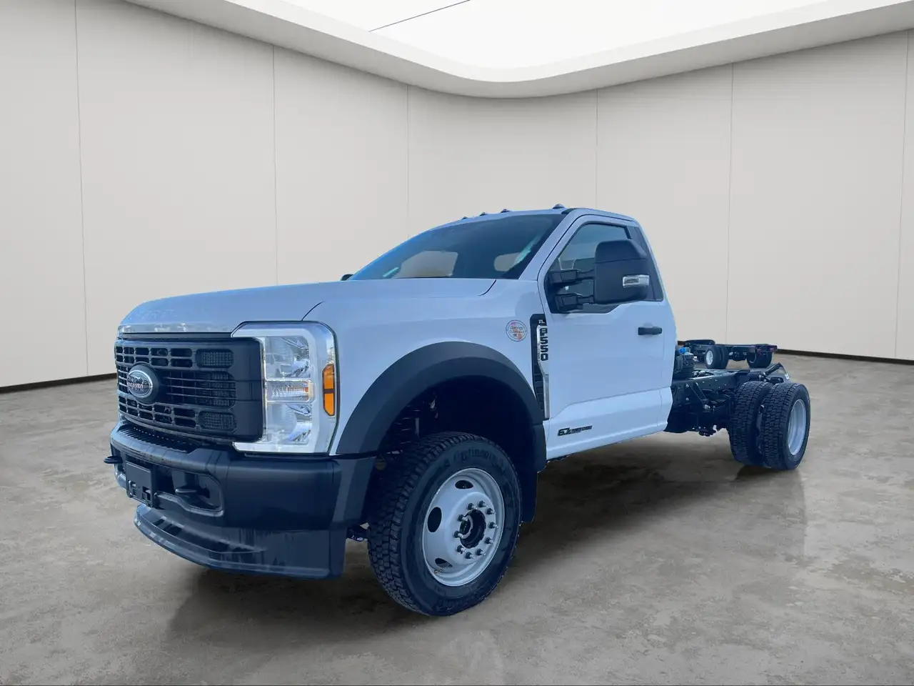 Ford F-550 Super Duty снимка Ford F-550 Super Duty