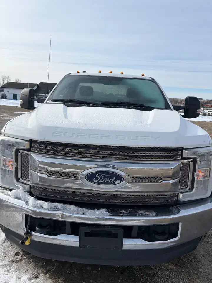 Ford F 550 снимка Ford F 550