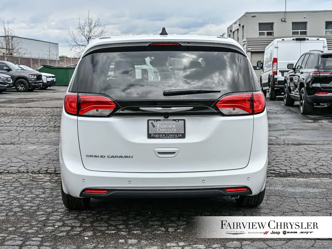 Chrysler Grand Caravan снимка Chrysler Grand Caravan