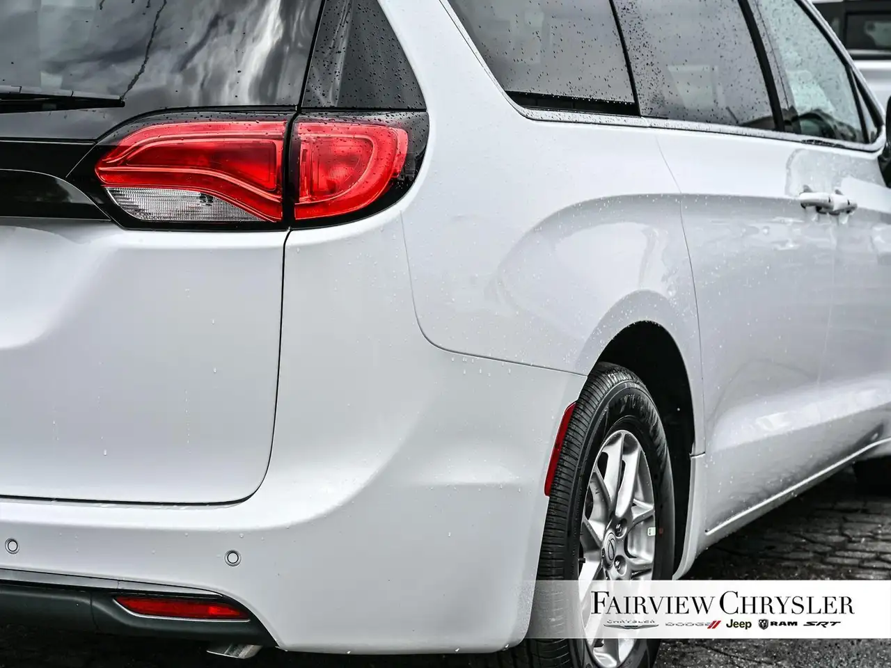 Chrysler Grand Caravan снимка Chrysler Grand Caravan