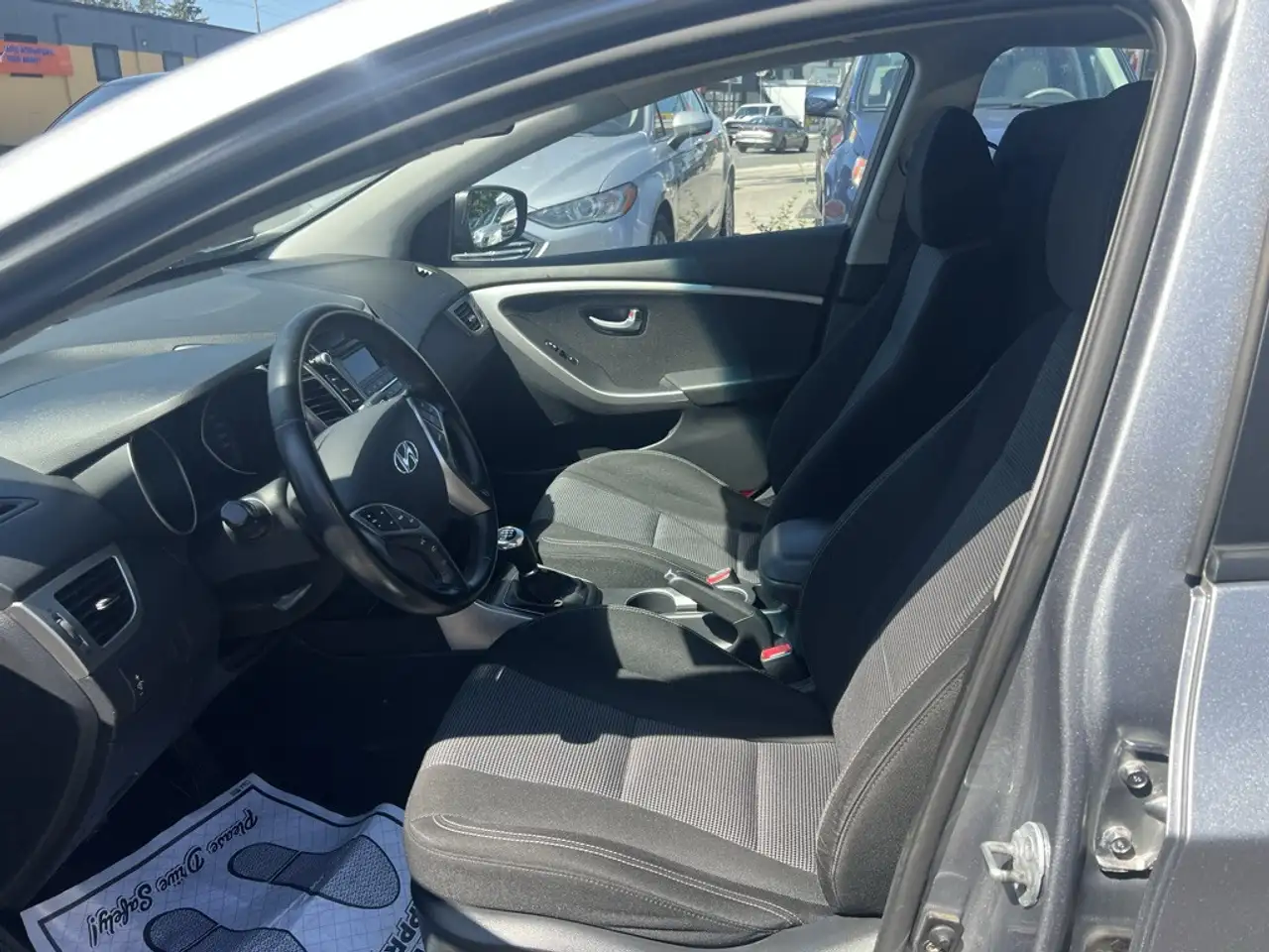 Hyundai ELANTRA снимка Hyundai ELANTRA