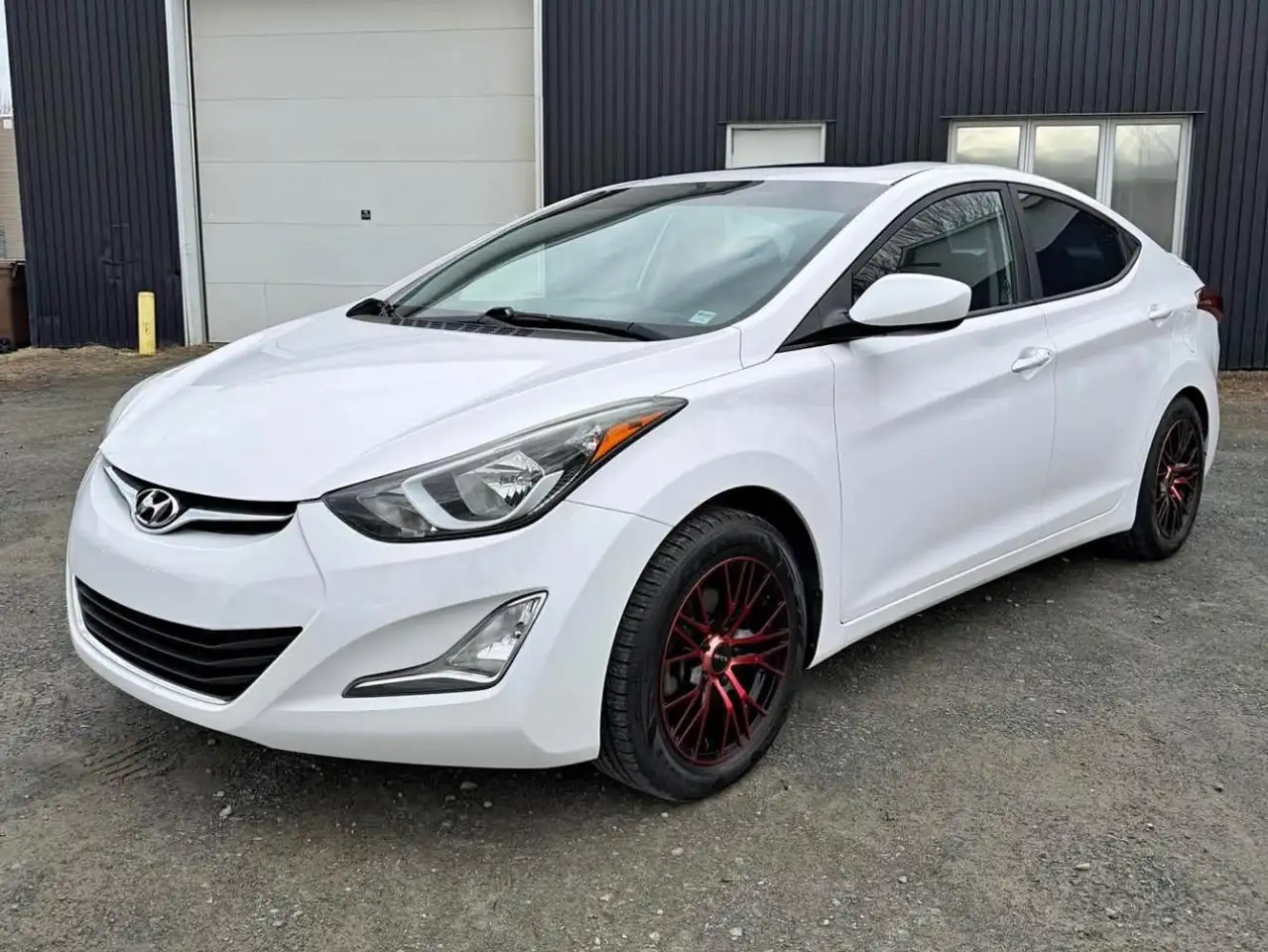 Hyundai ELANTRA снимка Hyundai ELANTRA