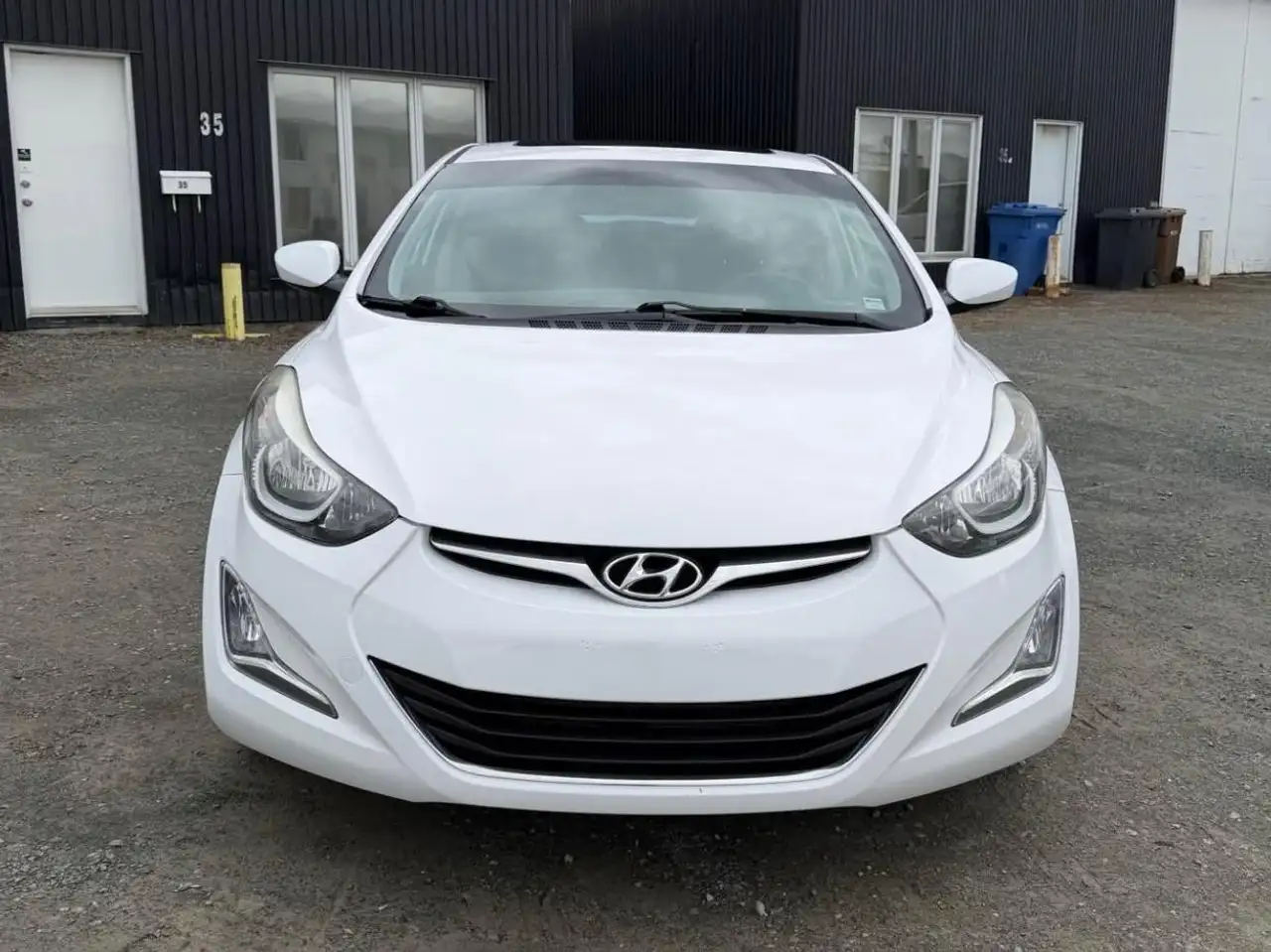 Hyundai ELANTRA снимка Hyundai ELANTRA