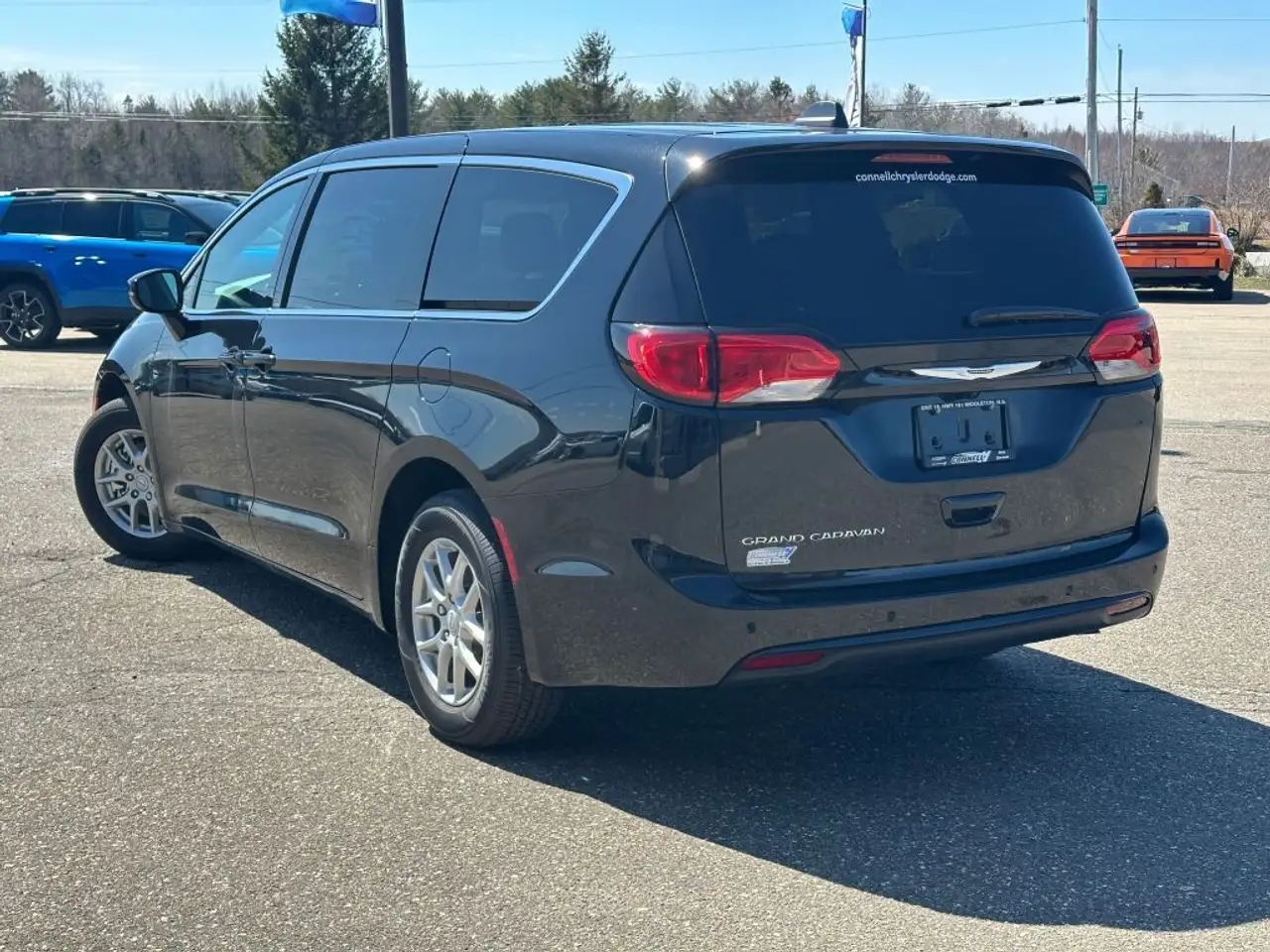 Chrysler Grand Caravan снимка Chrysler Grand Caravan
