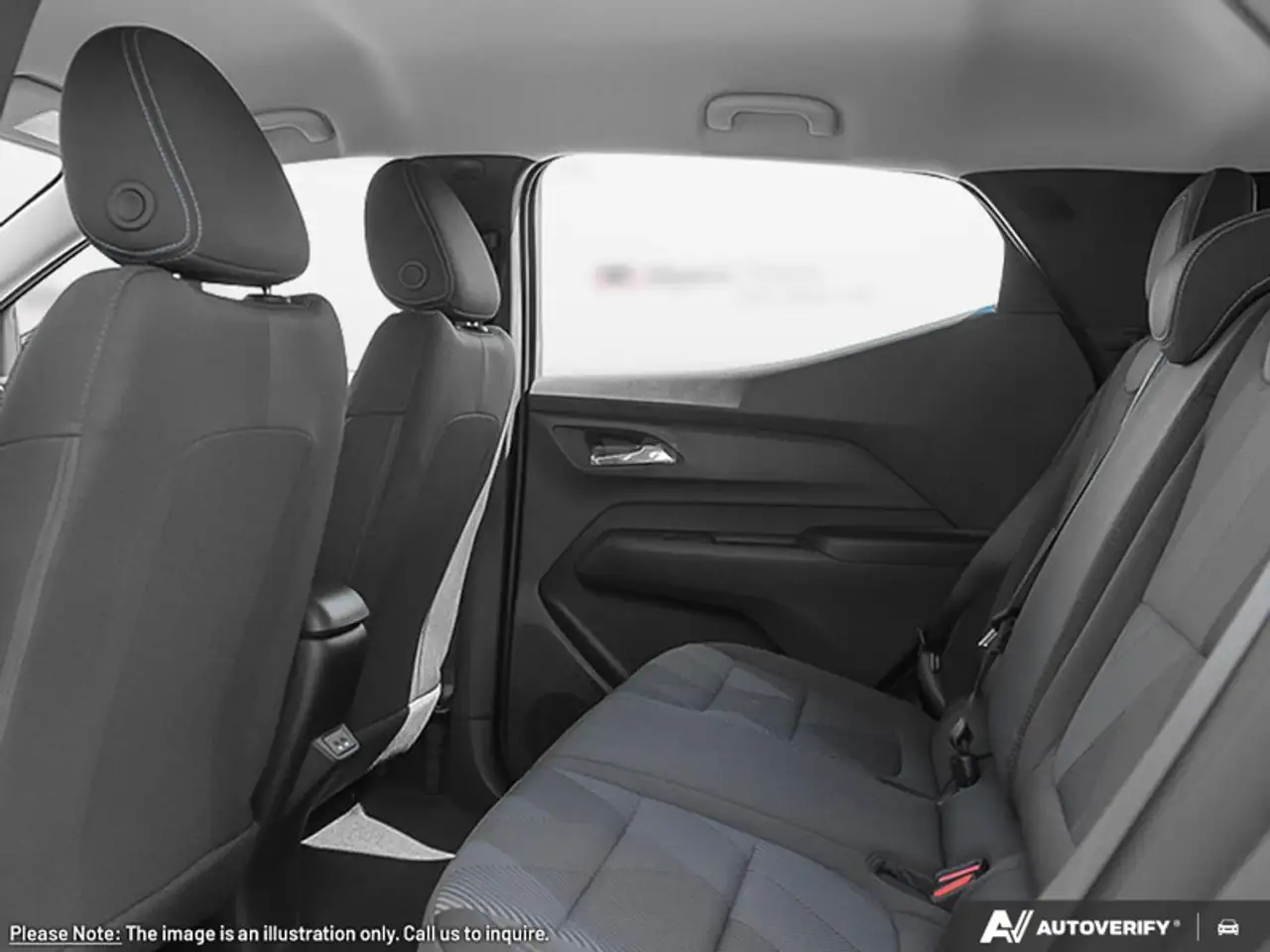 Chevrolet Bolt photo Chevrolet Bolt