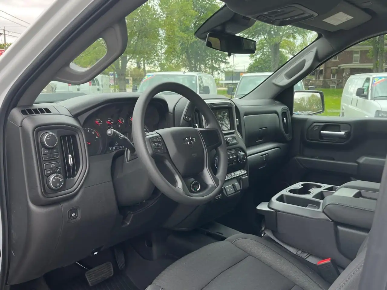 Chevrolet Silverado 1500 снимка Chevrolet Silverado 1500