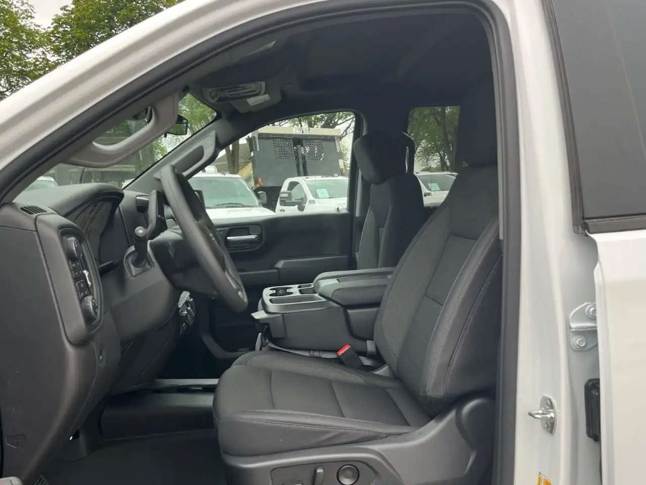 Chevrolet Silverado 1500 снимка Chevrolet Silverado 1500