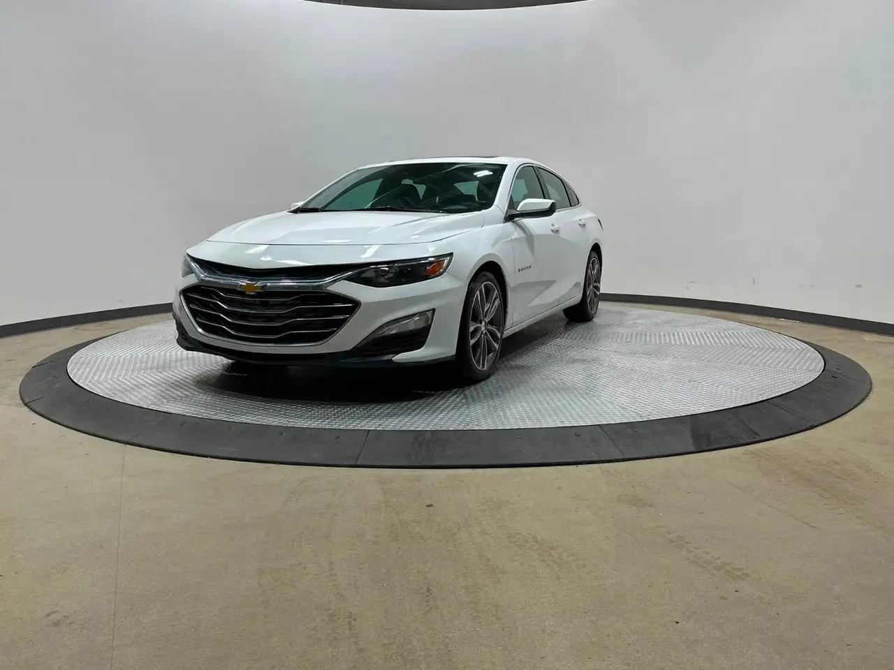 Chevrolet Malibu снимка Chevrolet Malibu