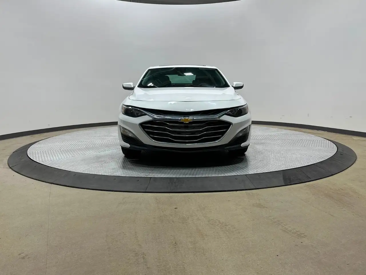 Chevrolet Malibu снимка Chevrolet Malibu