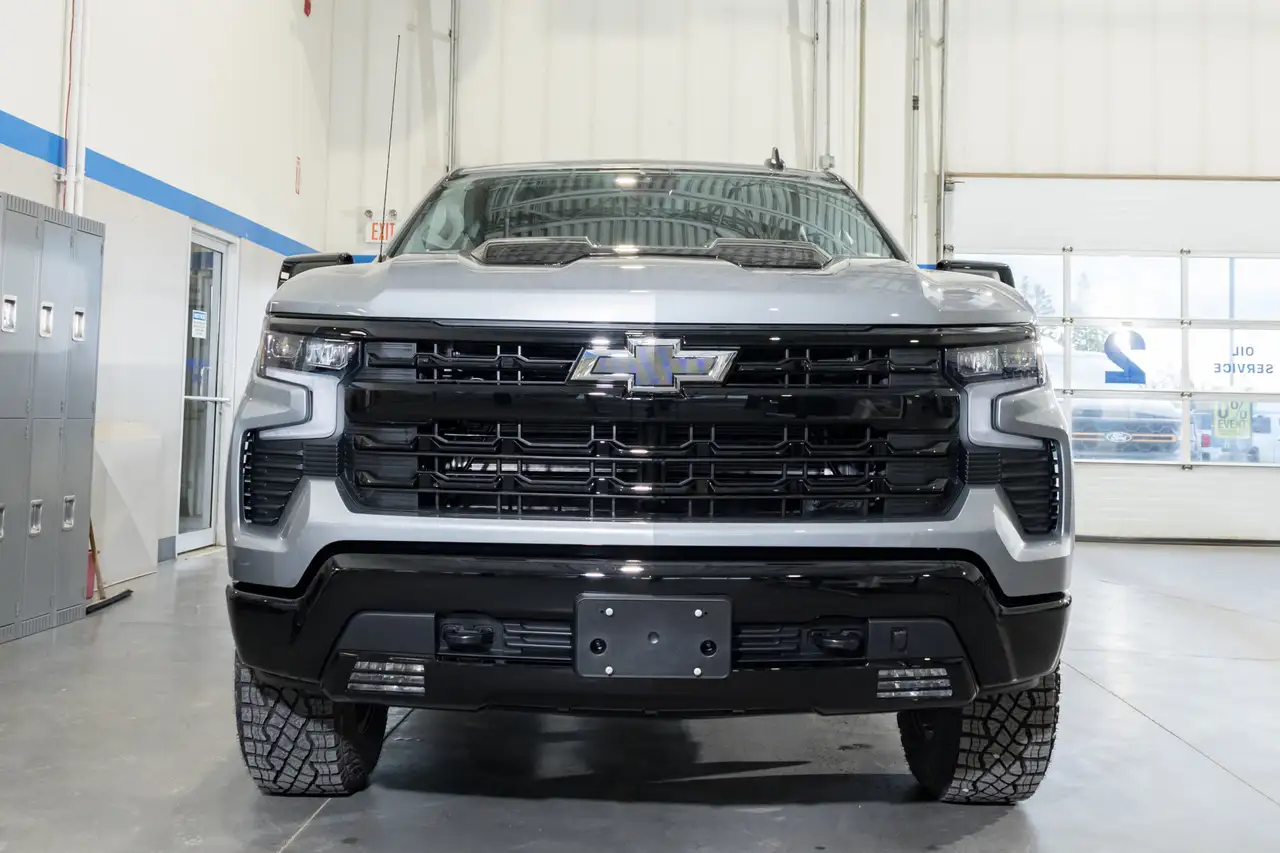 Chevrolet Silverado 1500 снимка Chevrolet Silverado 1500