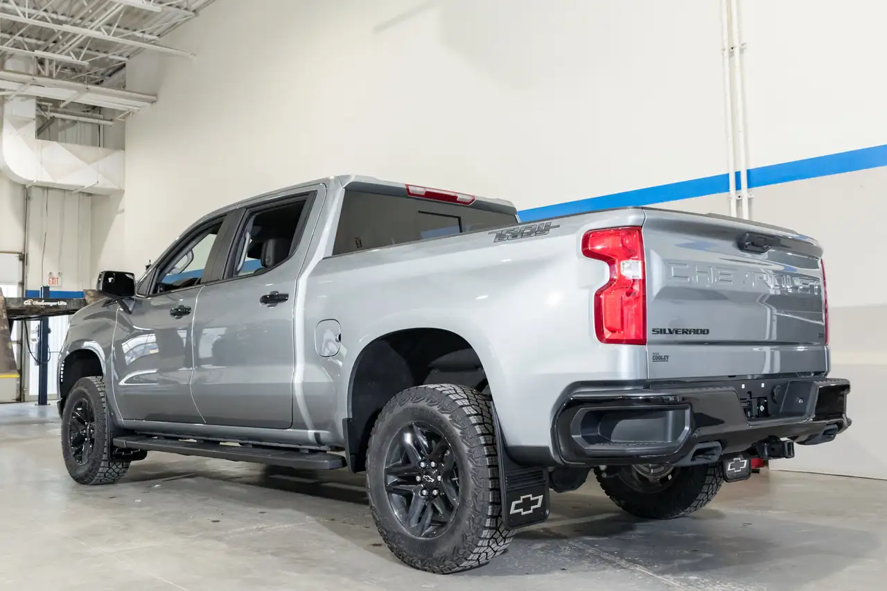 Chevrolet Silverado 1500 снимка Chevrolet Silverado 1500