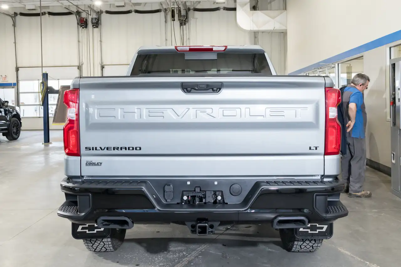 Chevrolet Silverado 1500 снимка Chevrolet Silverado 1500