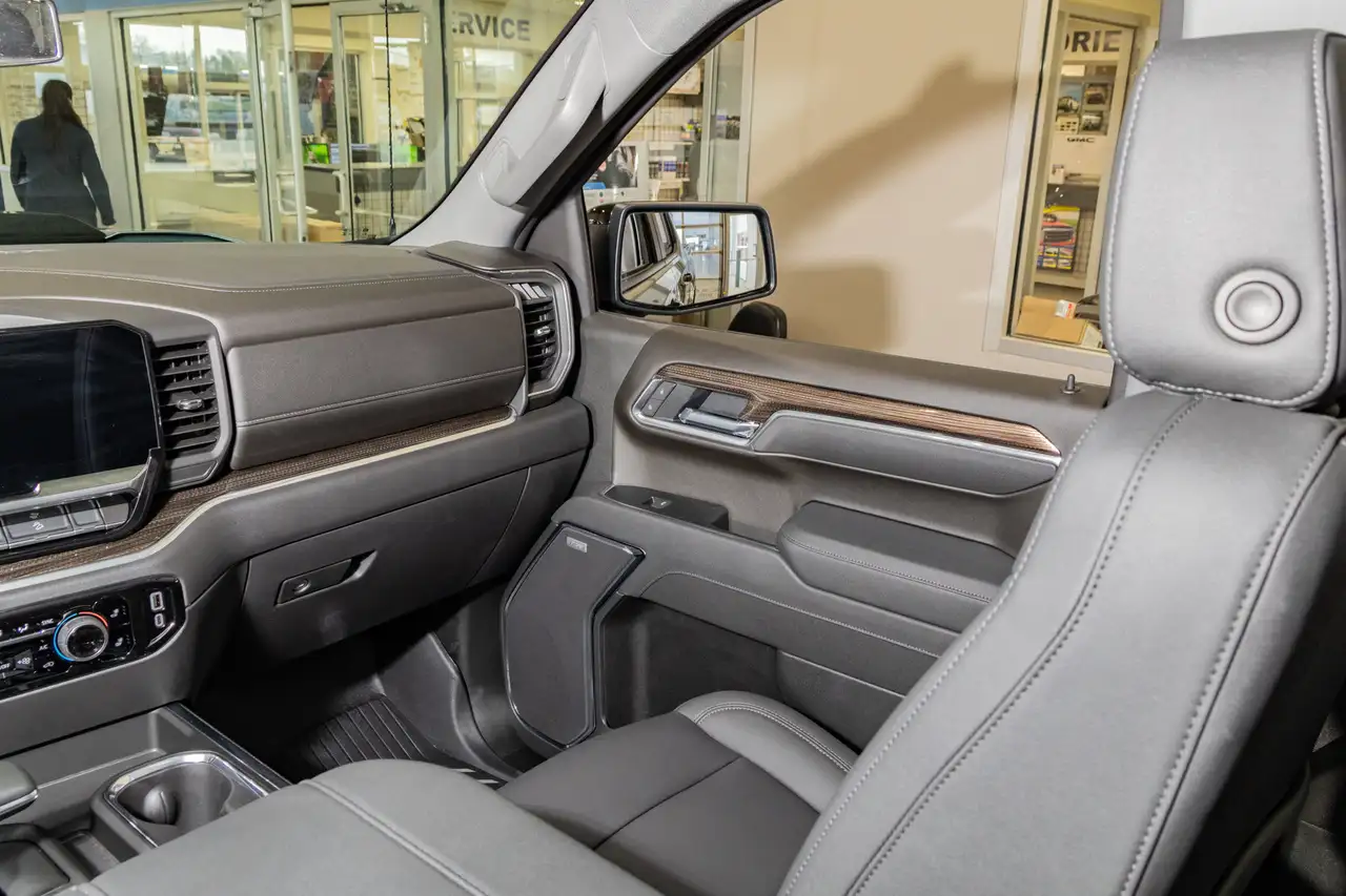 Chevrolet Silverado 1500 снимка Chevrolet Silverado 1500