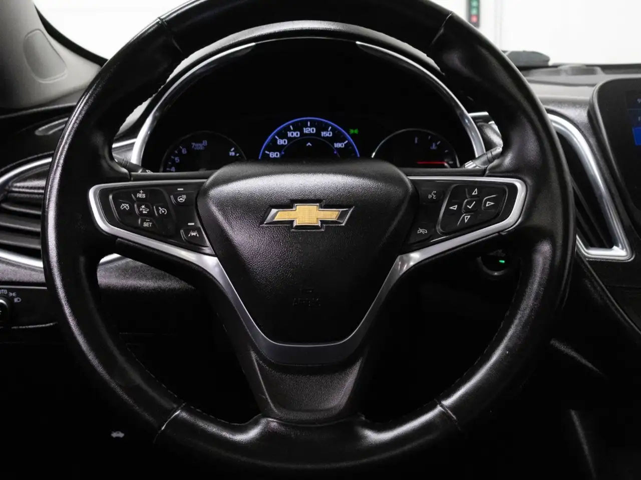 Chevrolet Malibu снимка Chevrolet Malibu