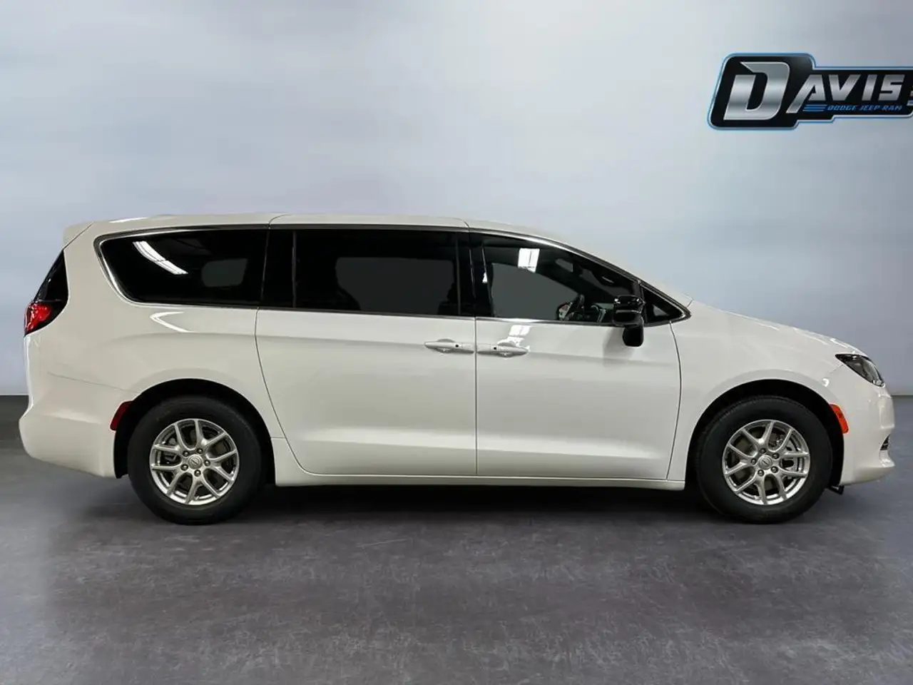 Chrysler Grand Caravan снимка Chrysler Grand Caravan
