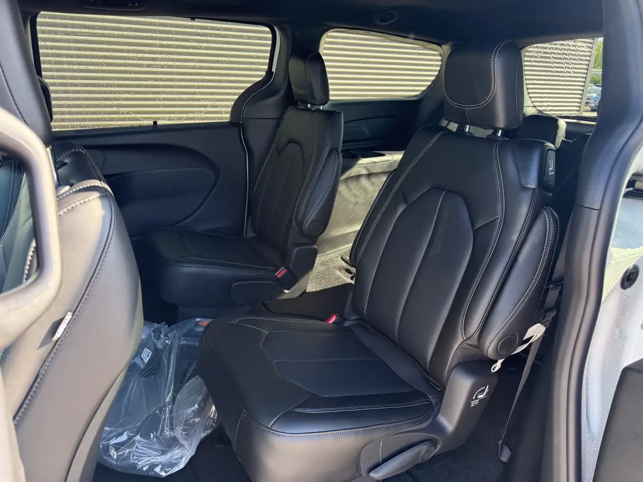 Chrysler Grand Caravan снимка Chrysler Grand Caravan