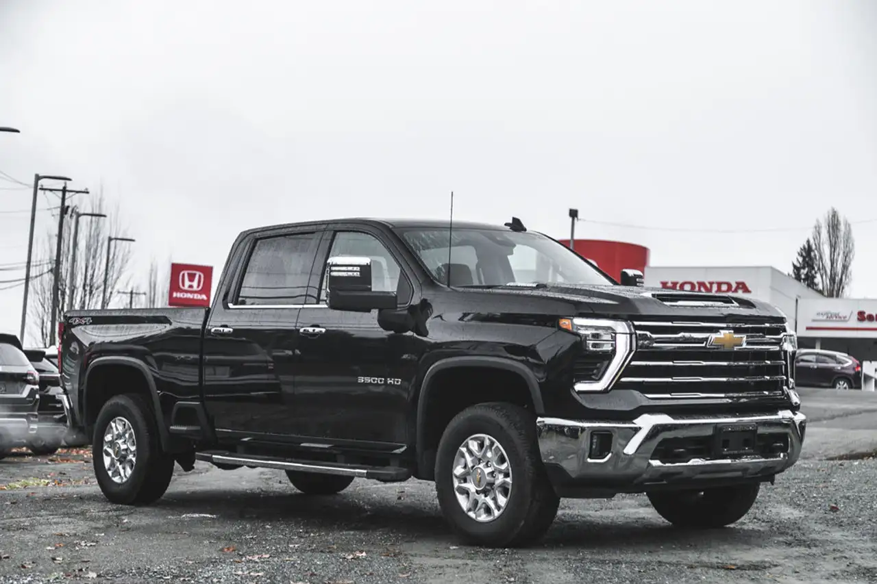 2025 Chevrolet Silverado 3500