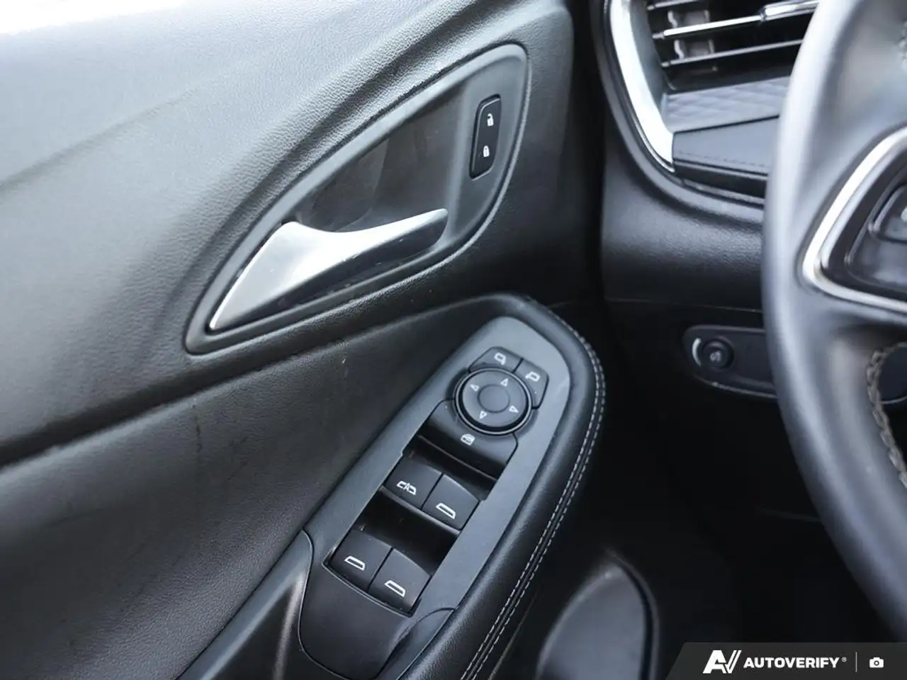 Buick Encore снимка Buick Encore