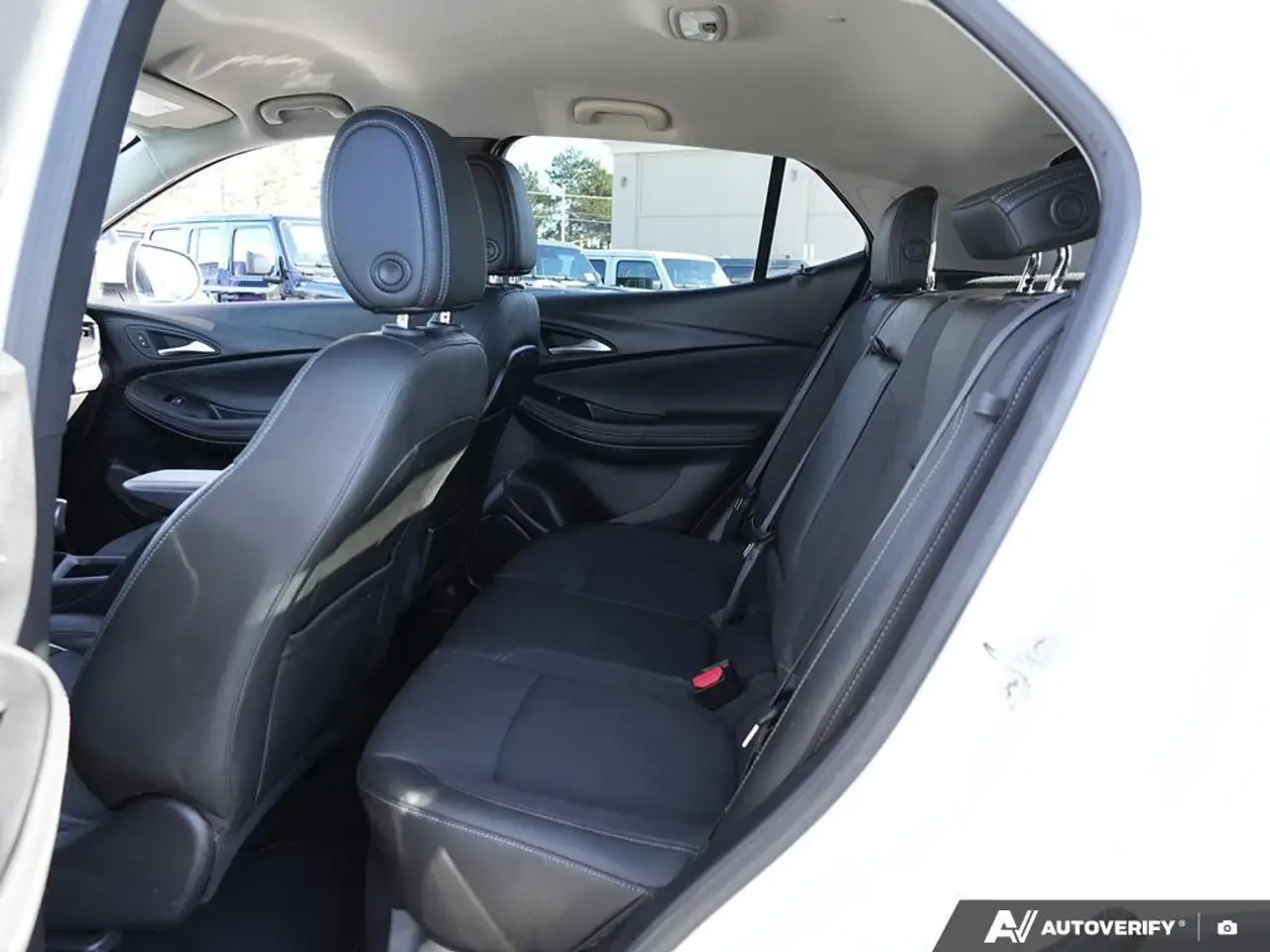 Buick Encore снимка Buick Encore