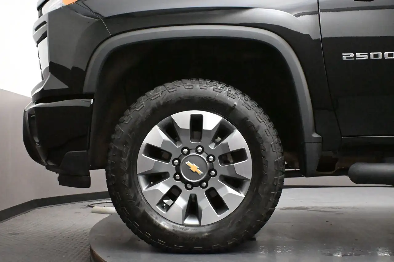 Chevrolet Silverado 2500 photo Chevrolet Silverado 2500