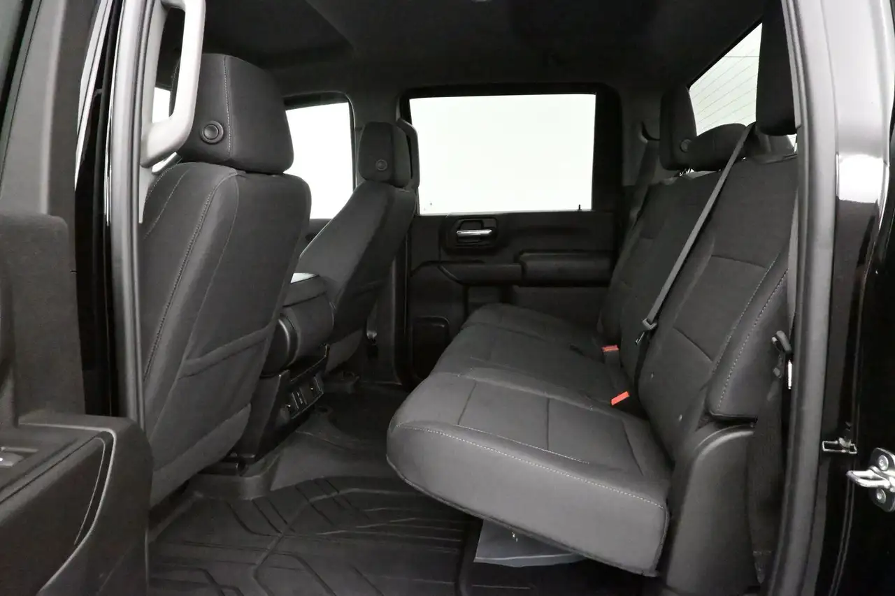 Chevrolet Silverado 2500 photo Chevrolet Silverado 2500