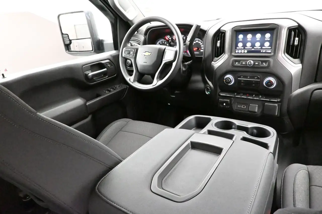 Chevrolet Silverado 2500 photo Chevrolet Silverado 2500