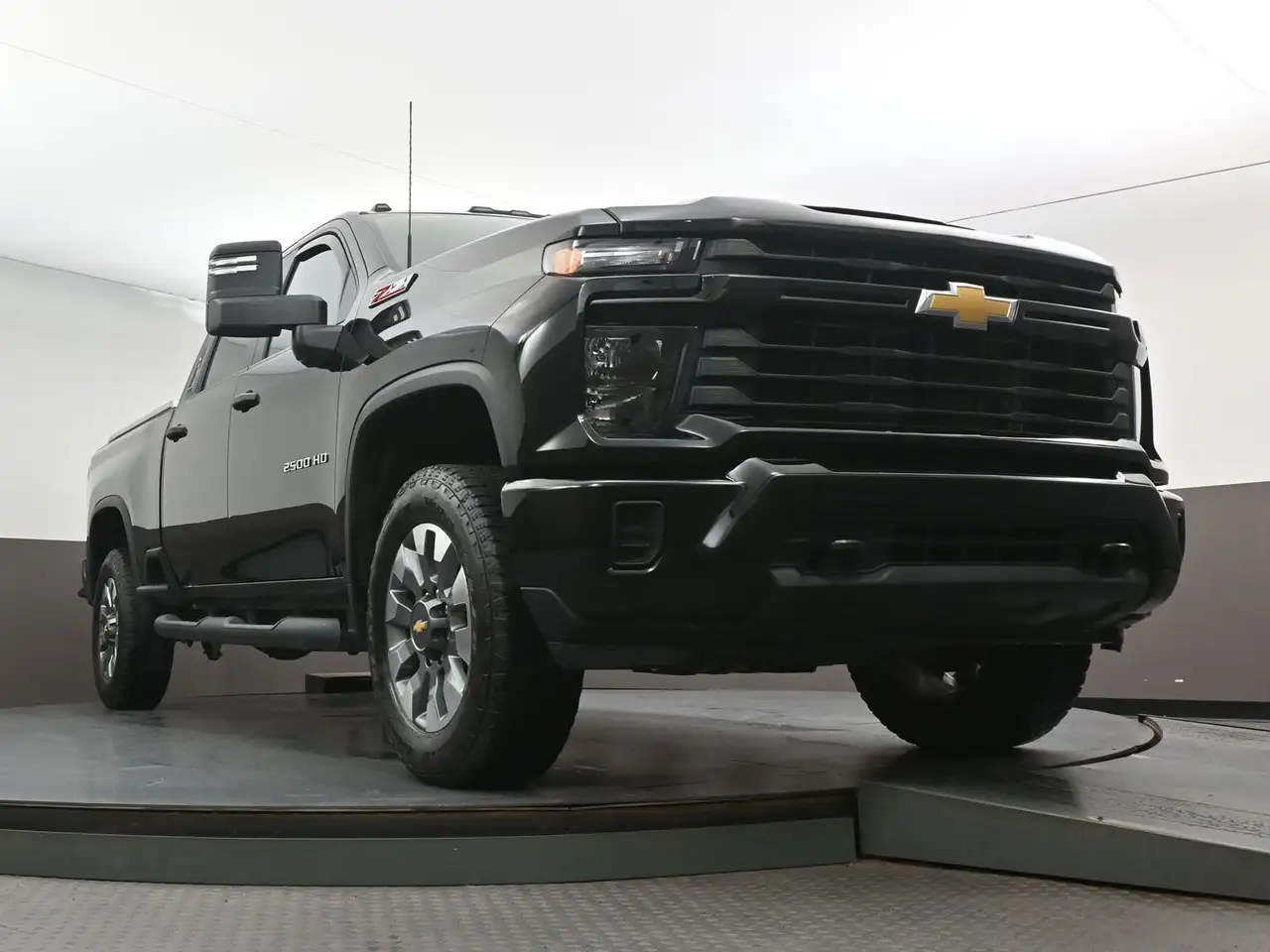 Chevrolet Silverado 2500 photo Chevrolet Silverado 2500