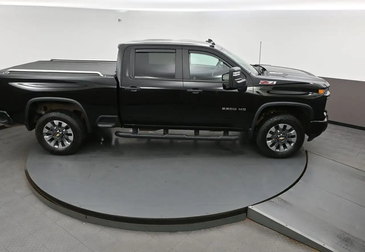 Chevrolet Silverado 2500 photo Chevrolet Silverado 2500