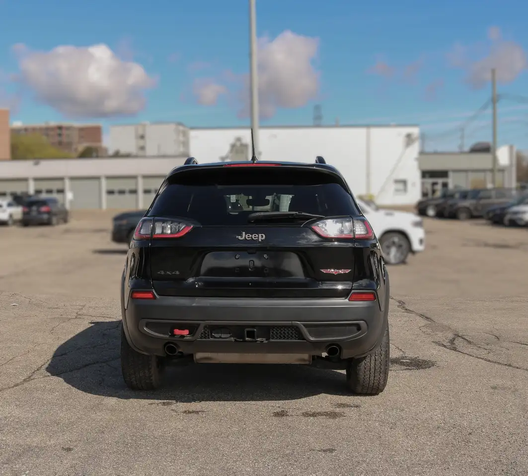 Jeep Cherokee снимка Jeep Cherokee
